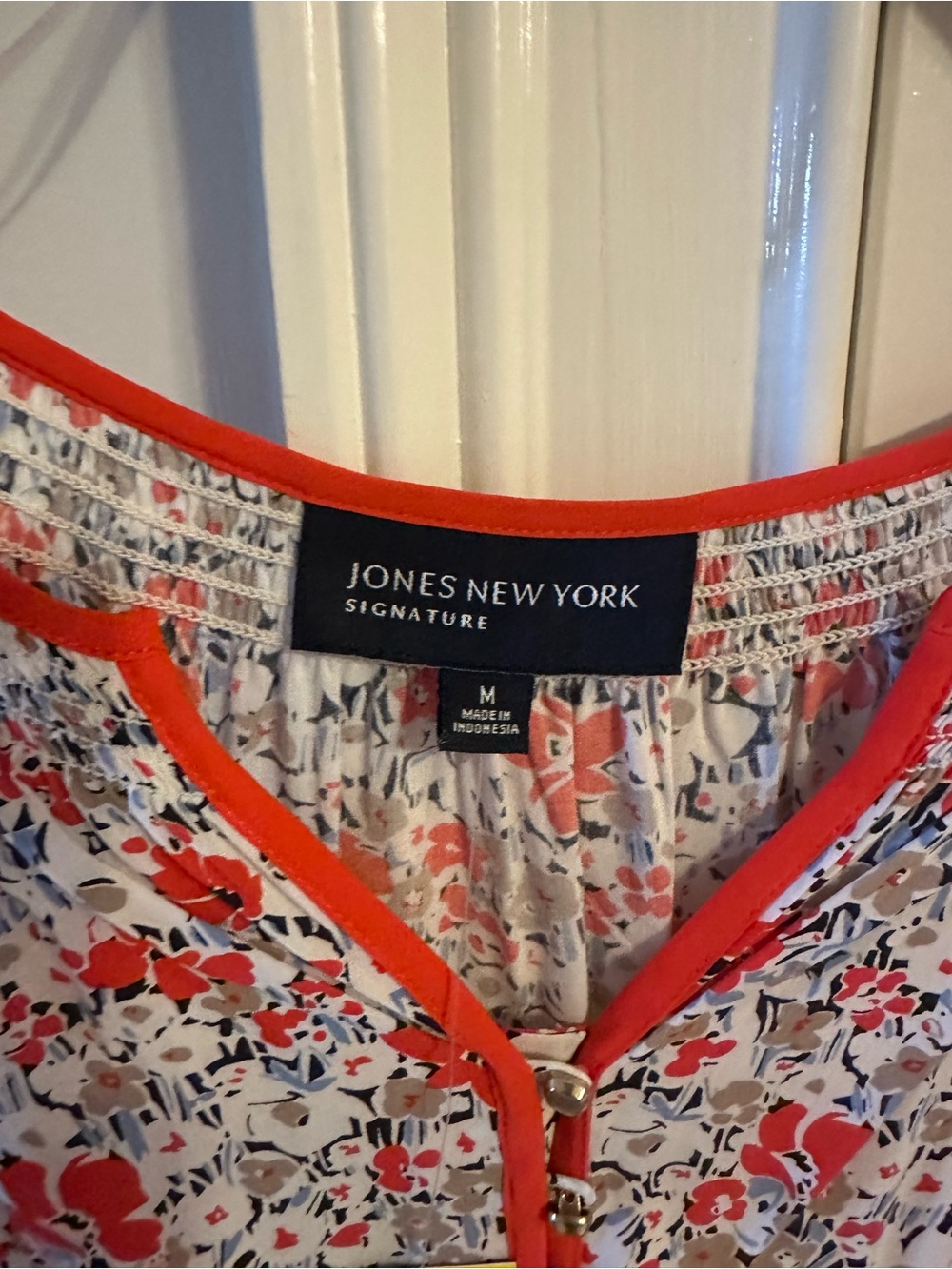 Jones New York Red & Cream Floral Button-Front Blouse - Picture 3 of 12
